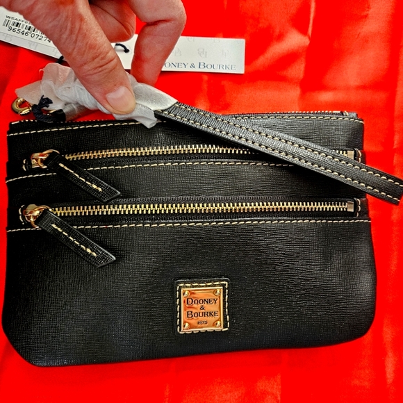 NEW! NWT Dooney & Bourke Black Saffiano Leather Triple Zip Wristlet! - Picture 3 of 13